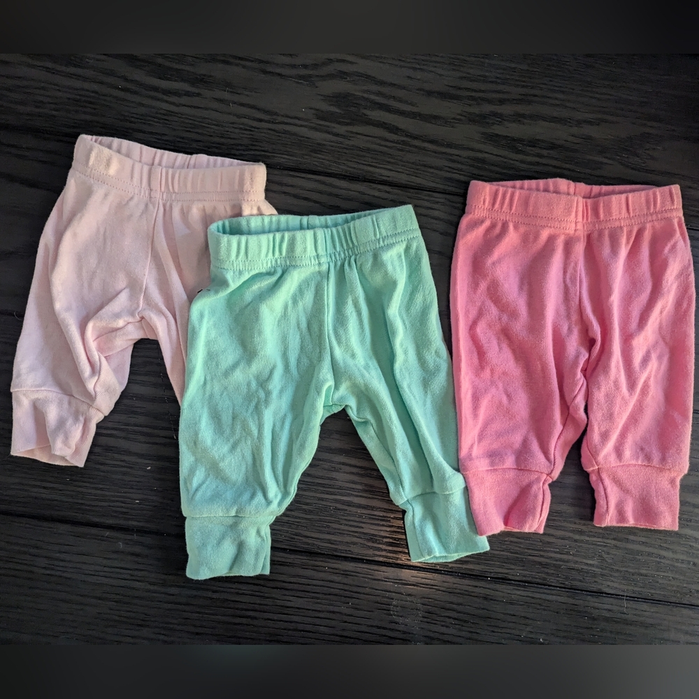 Lot of 3 Carter's 0-3 month baby girl pants
